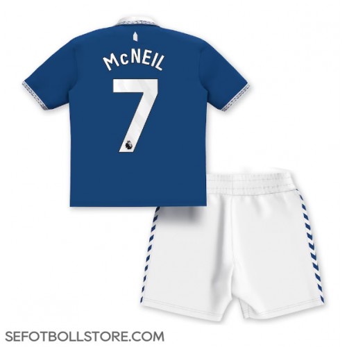 Everton Dwight McNeil #7 Replika babykläder Hemmaställ Barn 2023-24 Kortärmad (+ korta byxor)